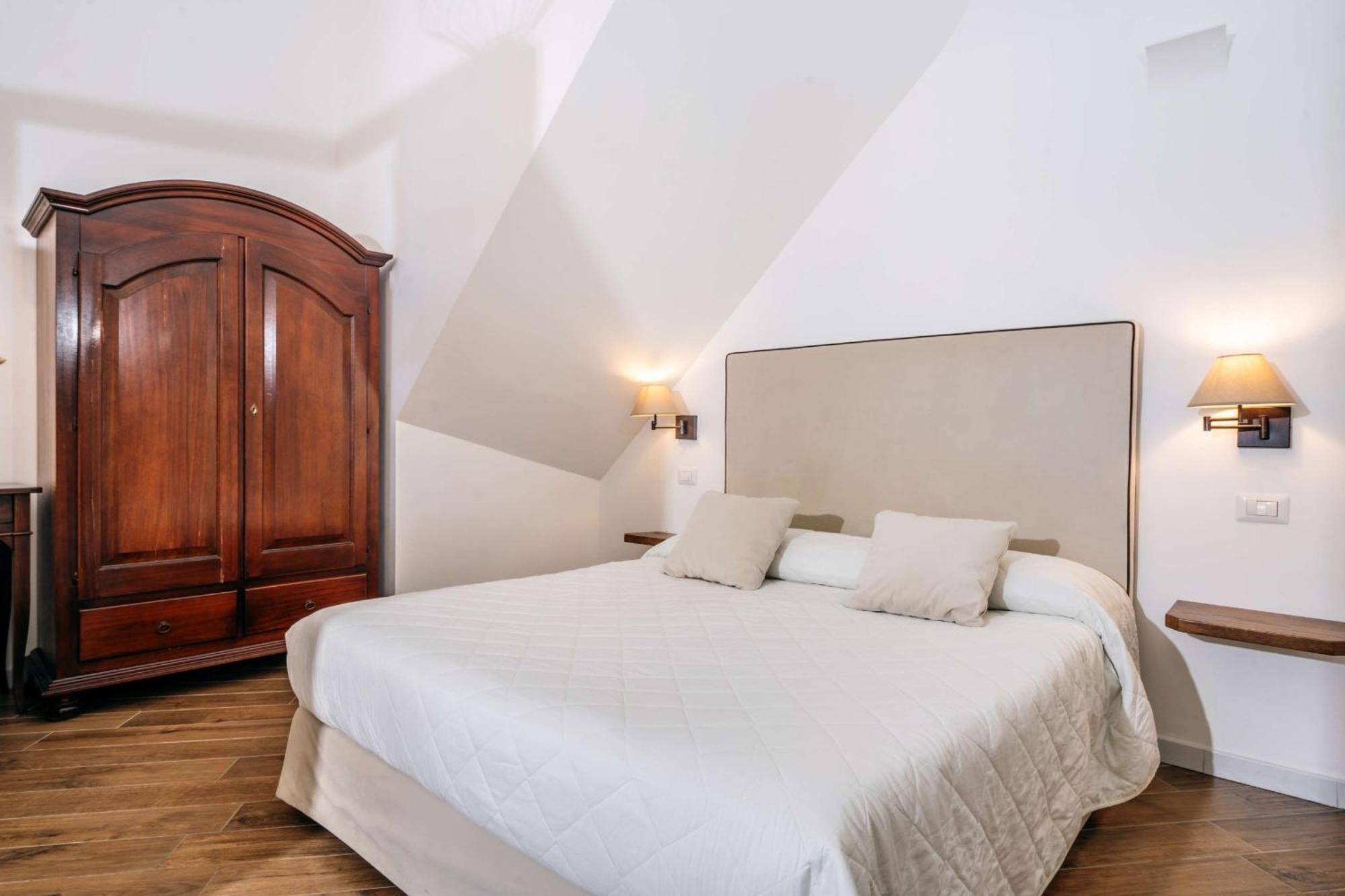 L'Antica Pigna Chateau 비코에쿠엔세 외부 사진