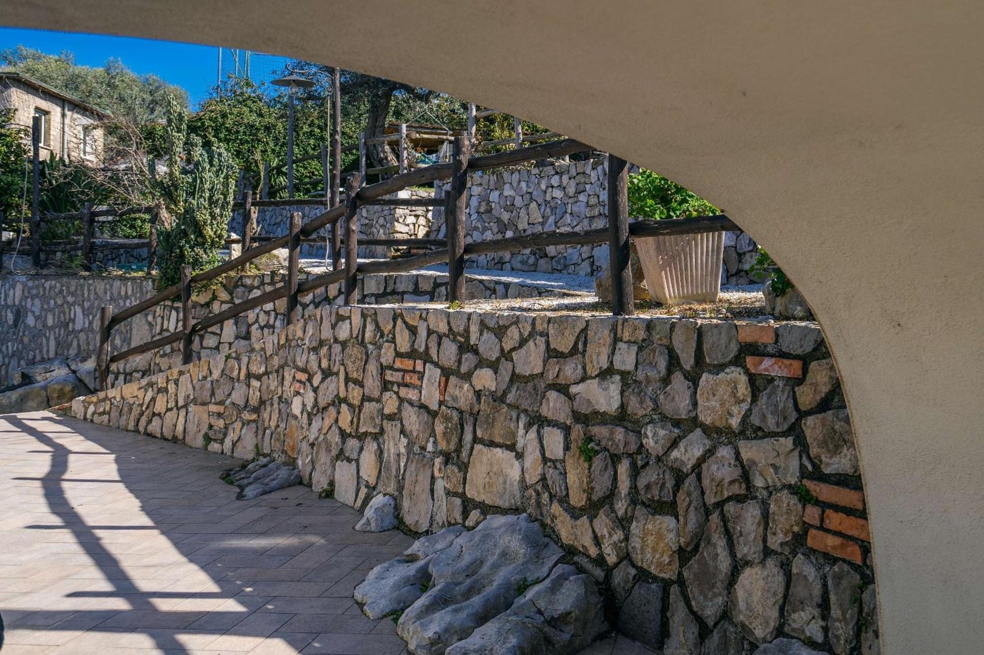 L'Antica Pigna Chateau 비코에쿠엔세 외부 사진